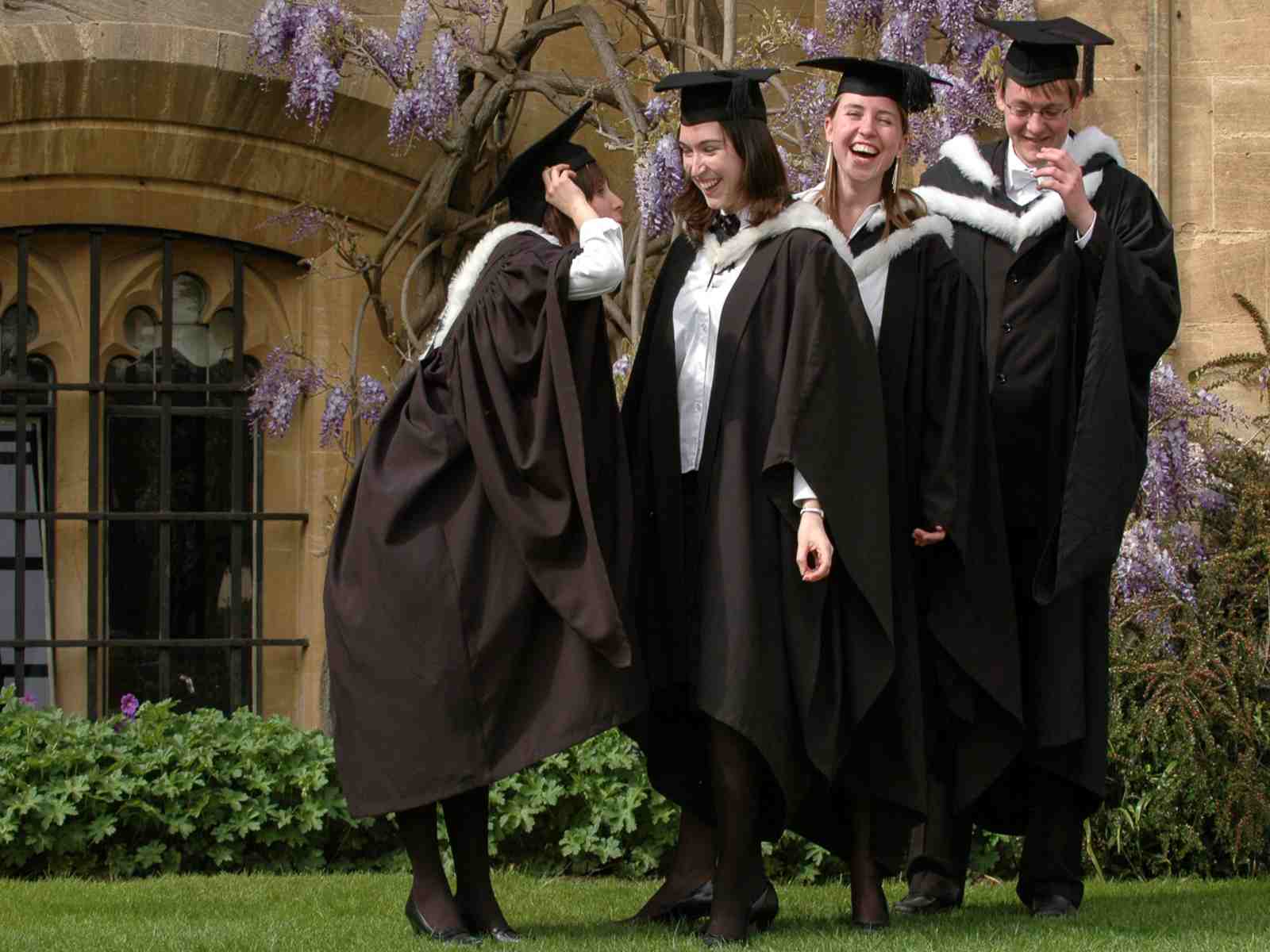 Clarendon Fund Scholarships at University of Oxford